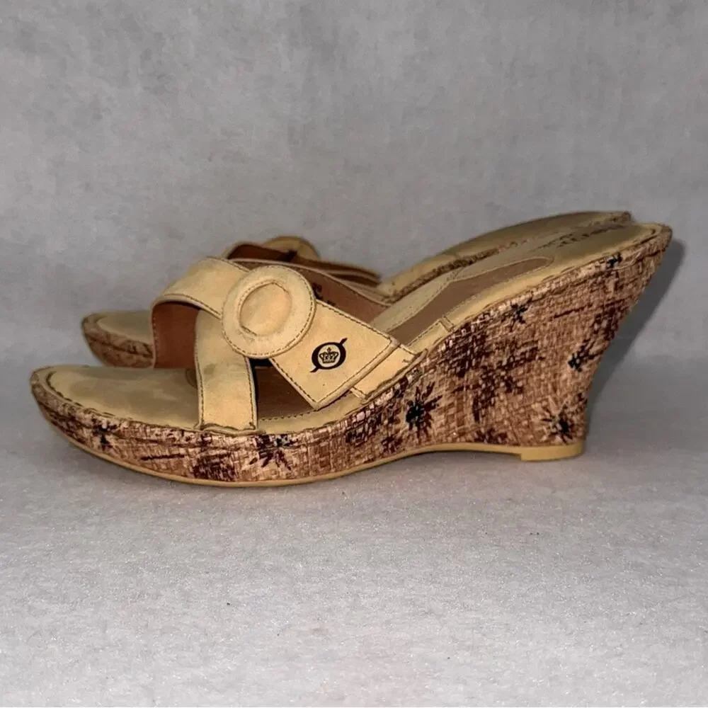 Women’s Born Drilles Leather Wedges Sandals Shoes Slip-on Yellow & Tan size 8